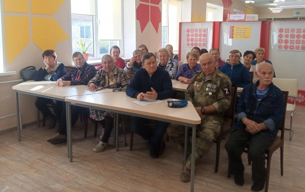 В Аликовском районе укрепляют связь поколений: в центральной библиотеке прошли встречи о безопасности и патриотизме
