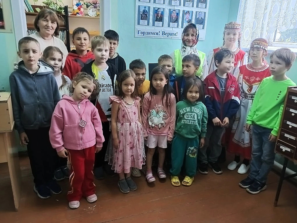 Познавательный час "Люби и знай Чувашский край"